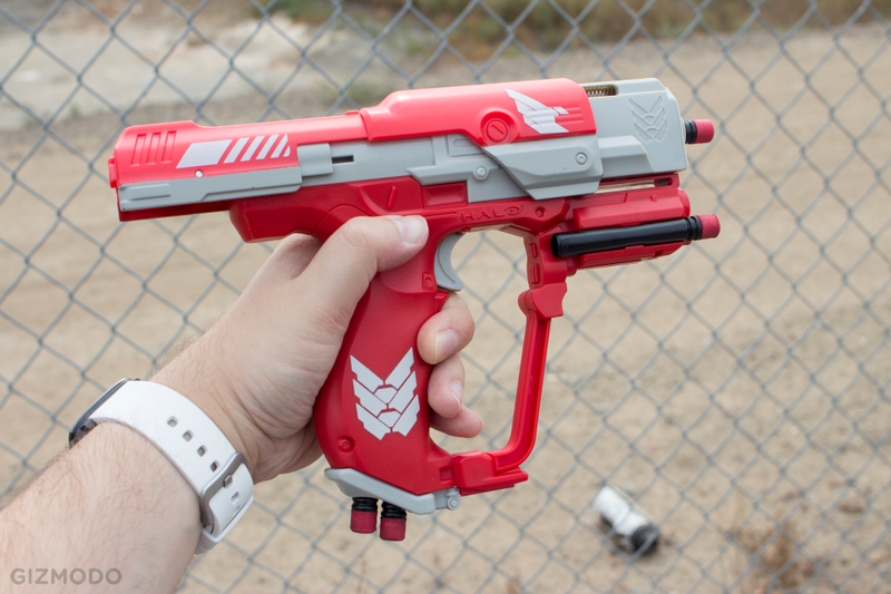 Illustration for article titled Review: BOOMco's Halo Dart Guns Aren't All a Gamer's Dream Come True